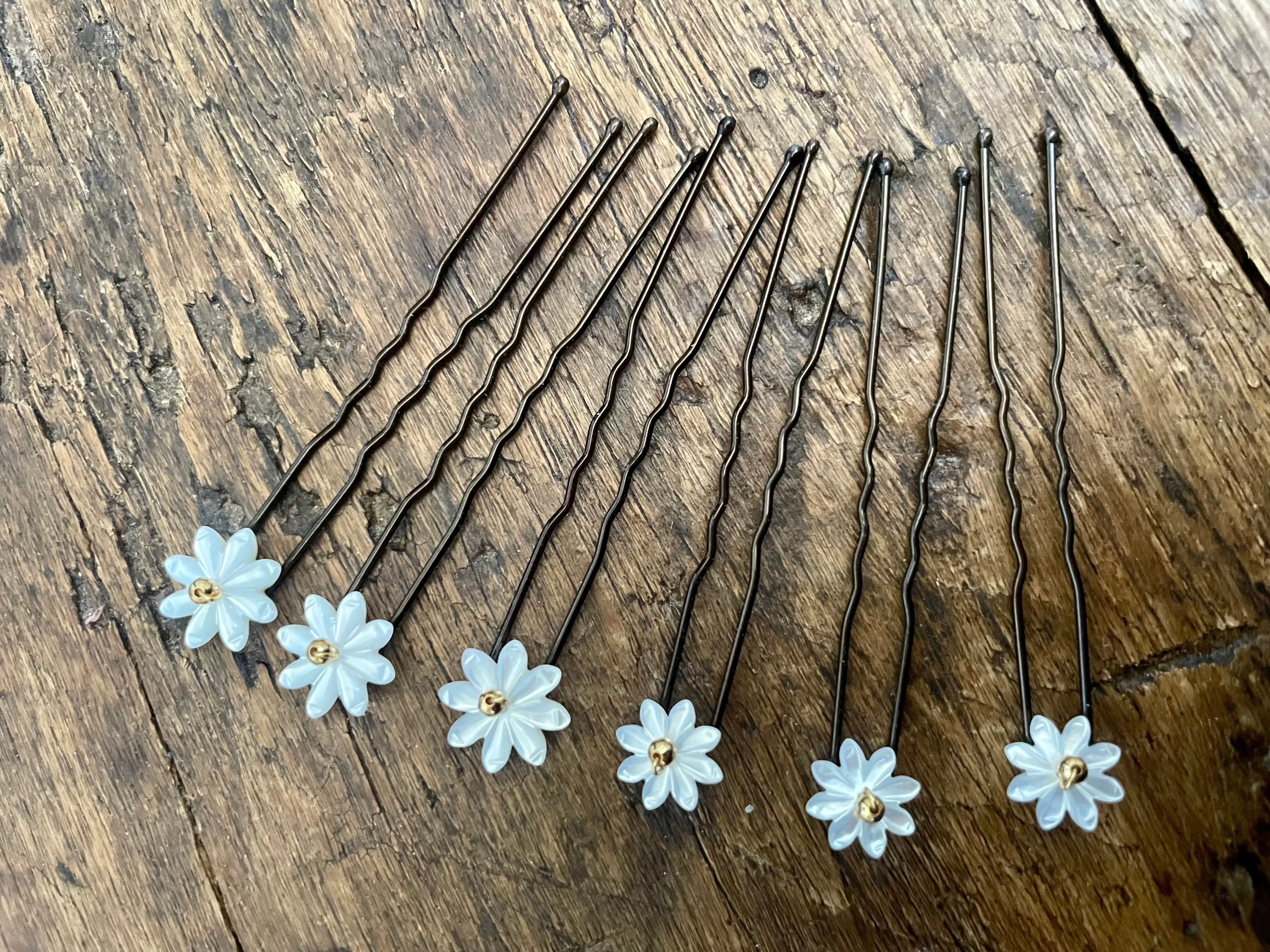 Daisy Dainty Mother of Pearl Hair Pins