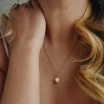 small round pearl gold necklace