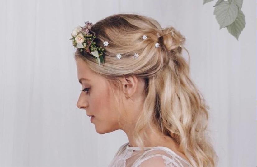 Delicate mother of pearl flower hair pins set - Daisy - Debbie Carlisle