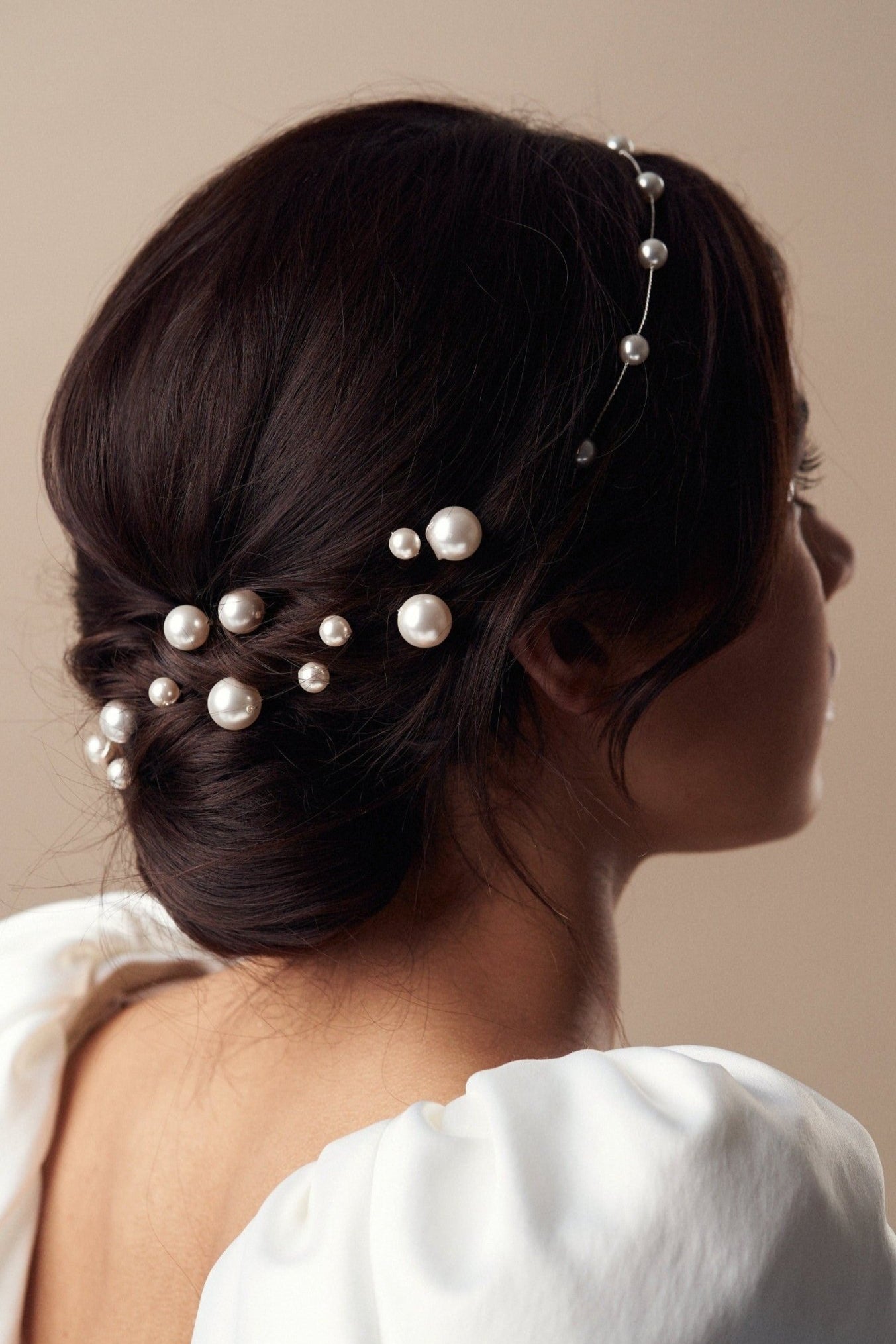 Prudence single pearl hairpins in mixed size with matching Prue headband