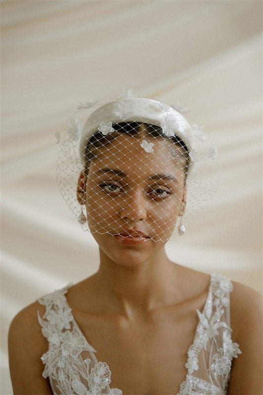 Fleur ivory Birdcage Veil With 3D Silk flowers 