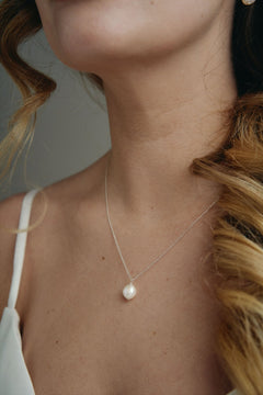  Lucy baroque pearl silver necklace 