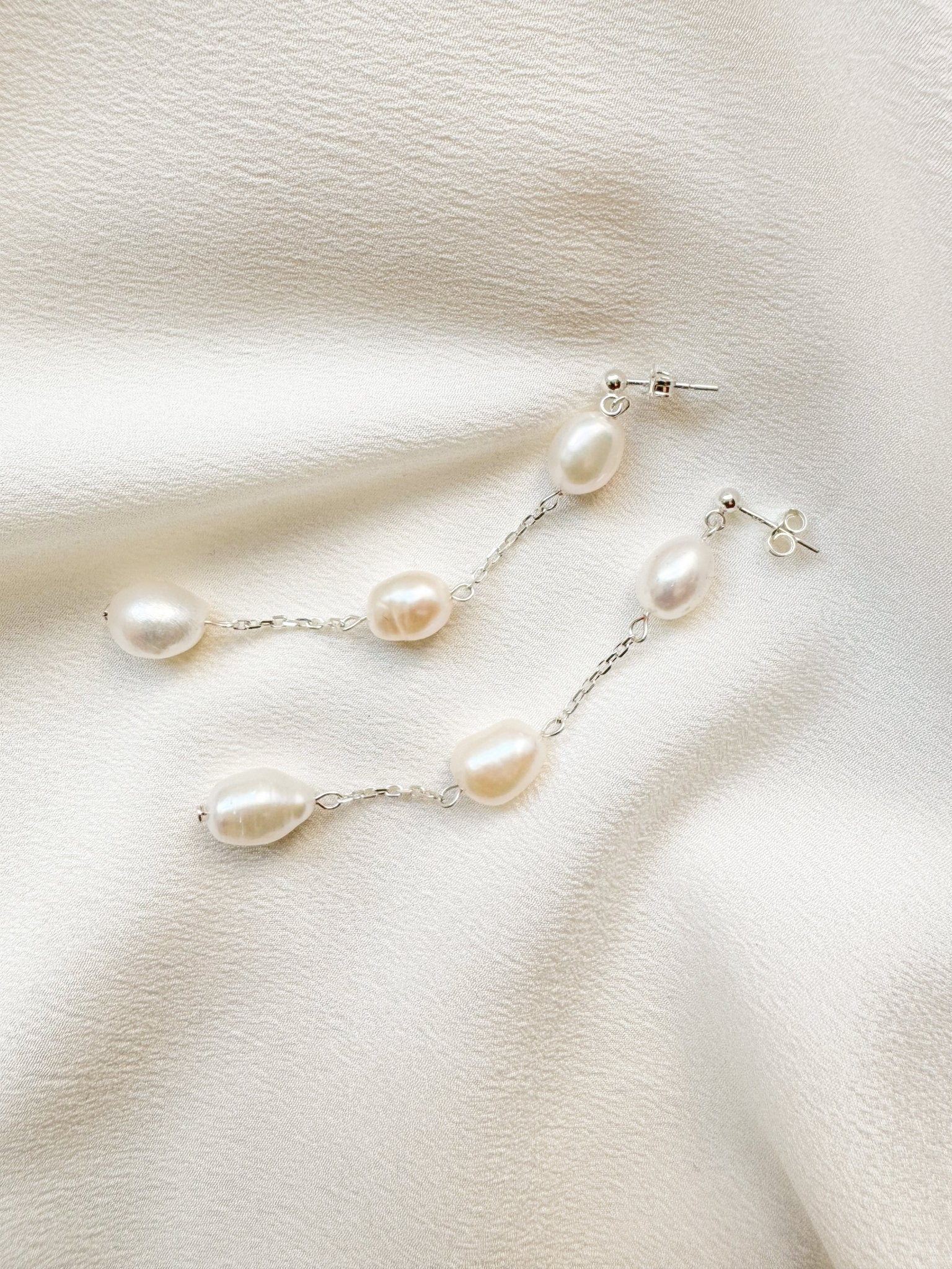 baroque pearl medium drop silver chain earrings