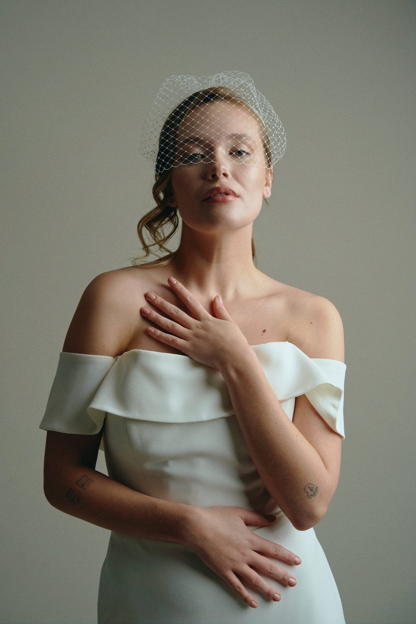 Wren ivory birdcage veil slim iheadband