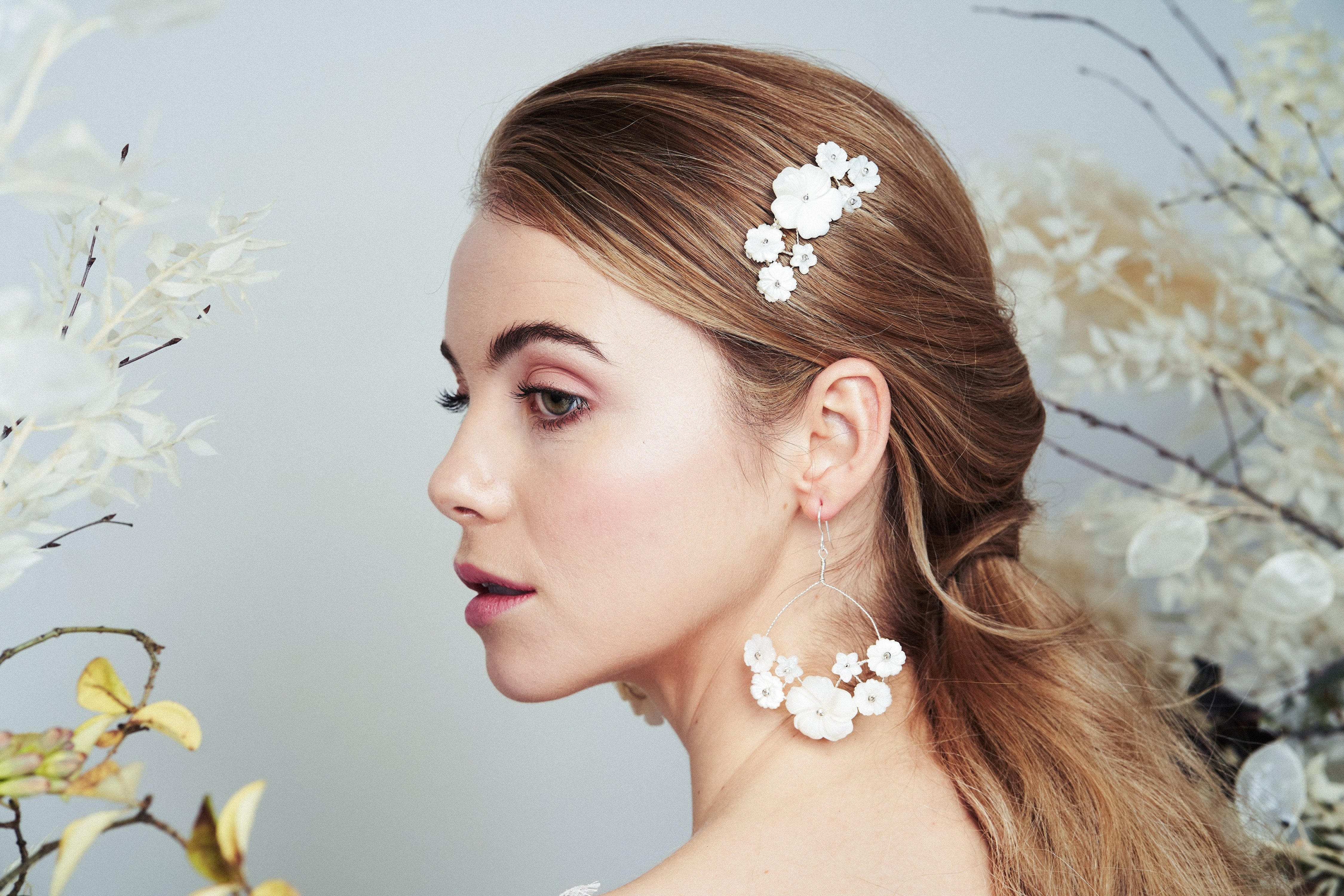 Silver mother of pearl flower bohemian wedding hair comb and matching earrings by Debbie Carlisle