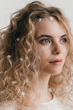 Daisy bridal headband and hairpins