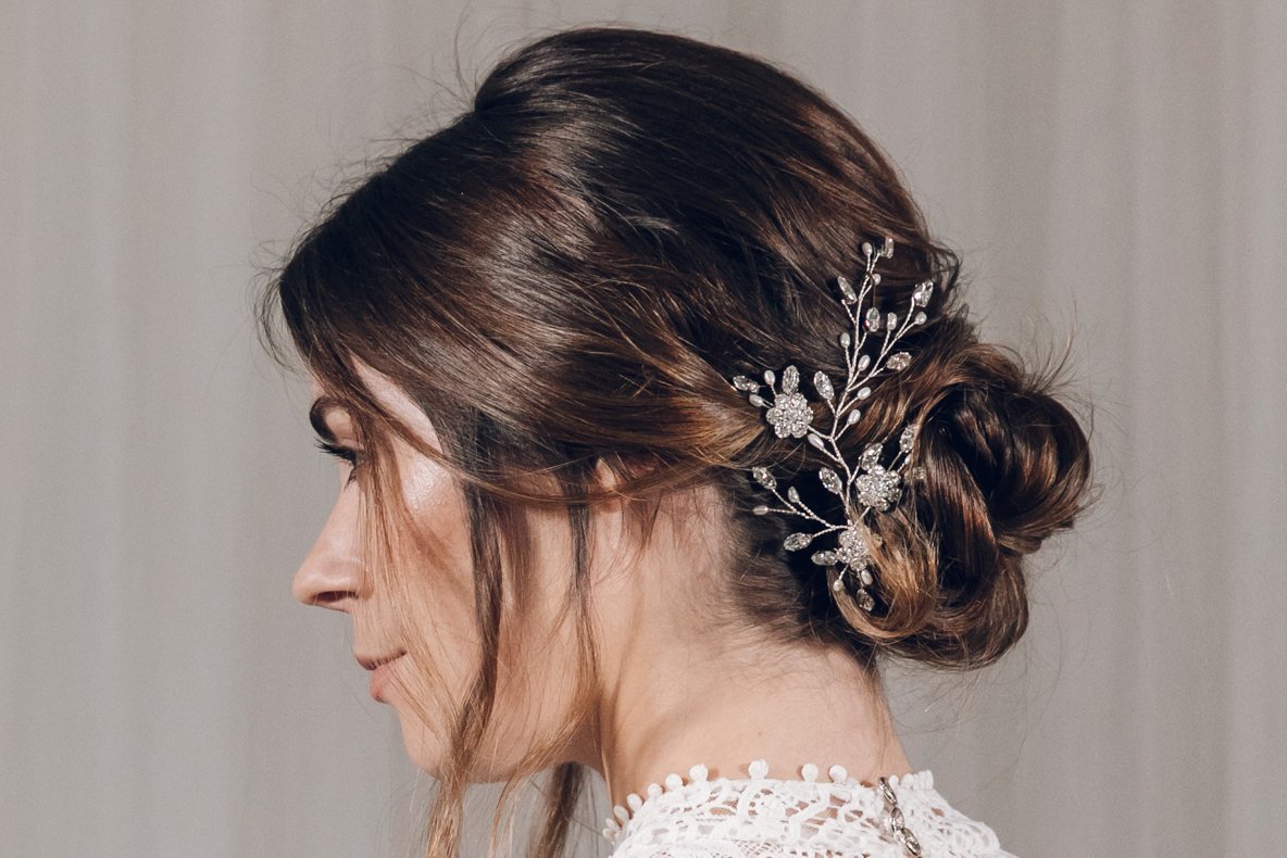 Bridal updo hairvine in silver Swarovski crystal and freshwater pearl - Ella