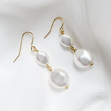 Mimi statement vegan pearl drop earrings gold (3)