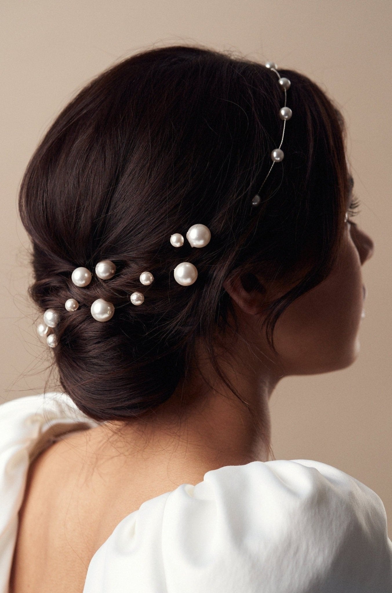 Prudence single pearl hairpins in mixed size with matching Prue headband