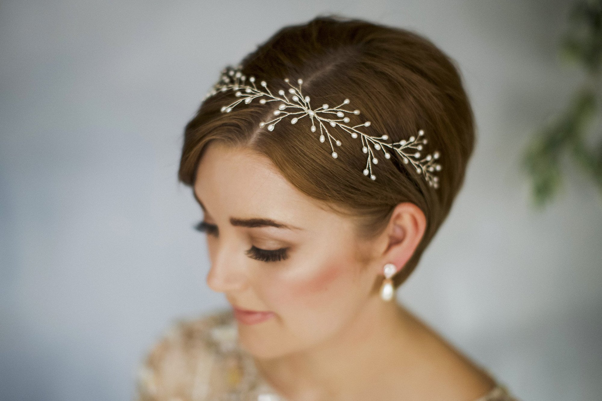 Simple botanical inspired crystal or pearl hair vine - Rosie
