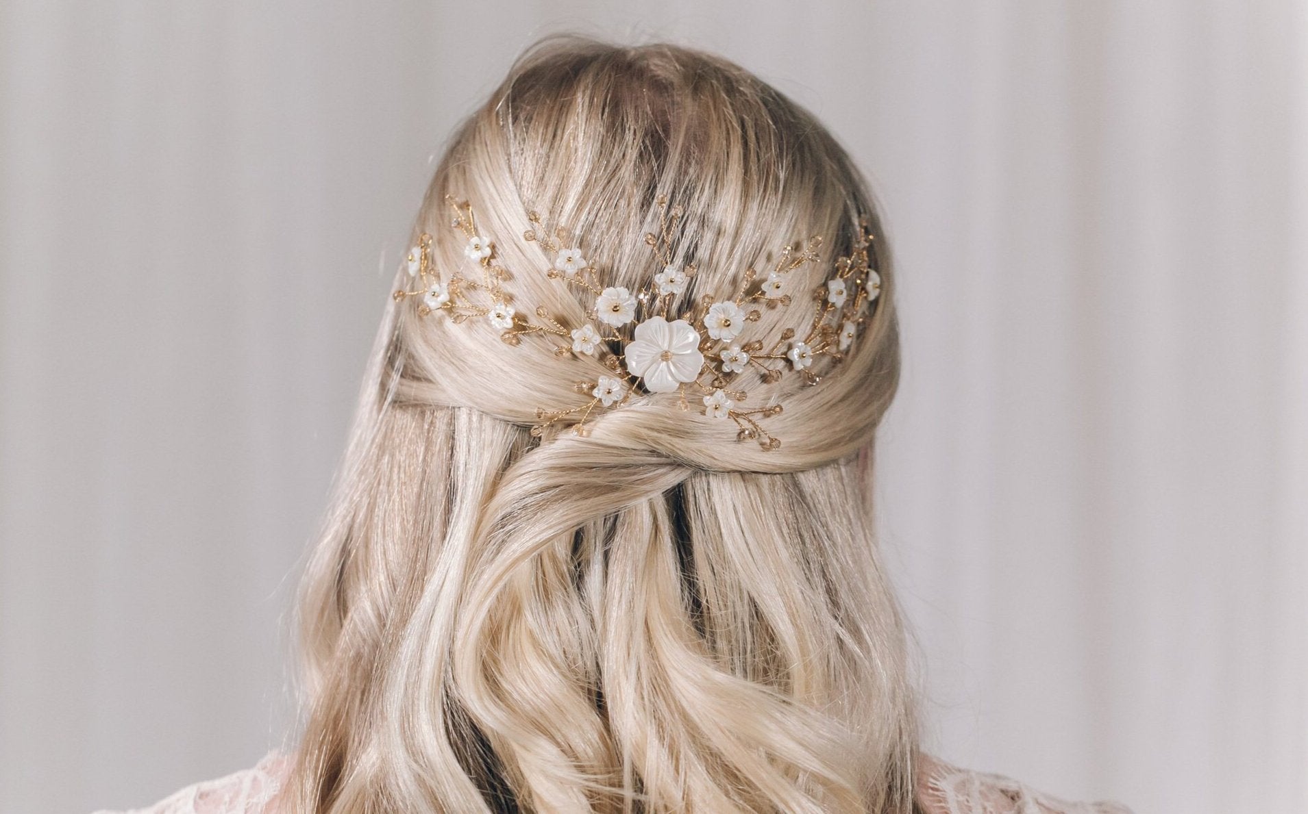Floral bridal hairvine comb in gold crystal - Small Sylvie